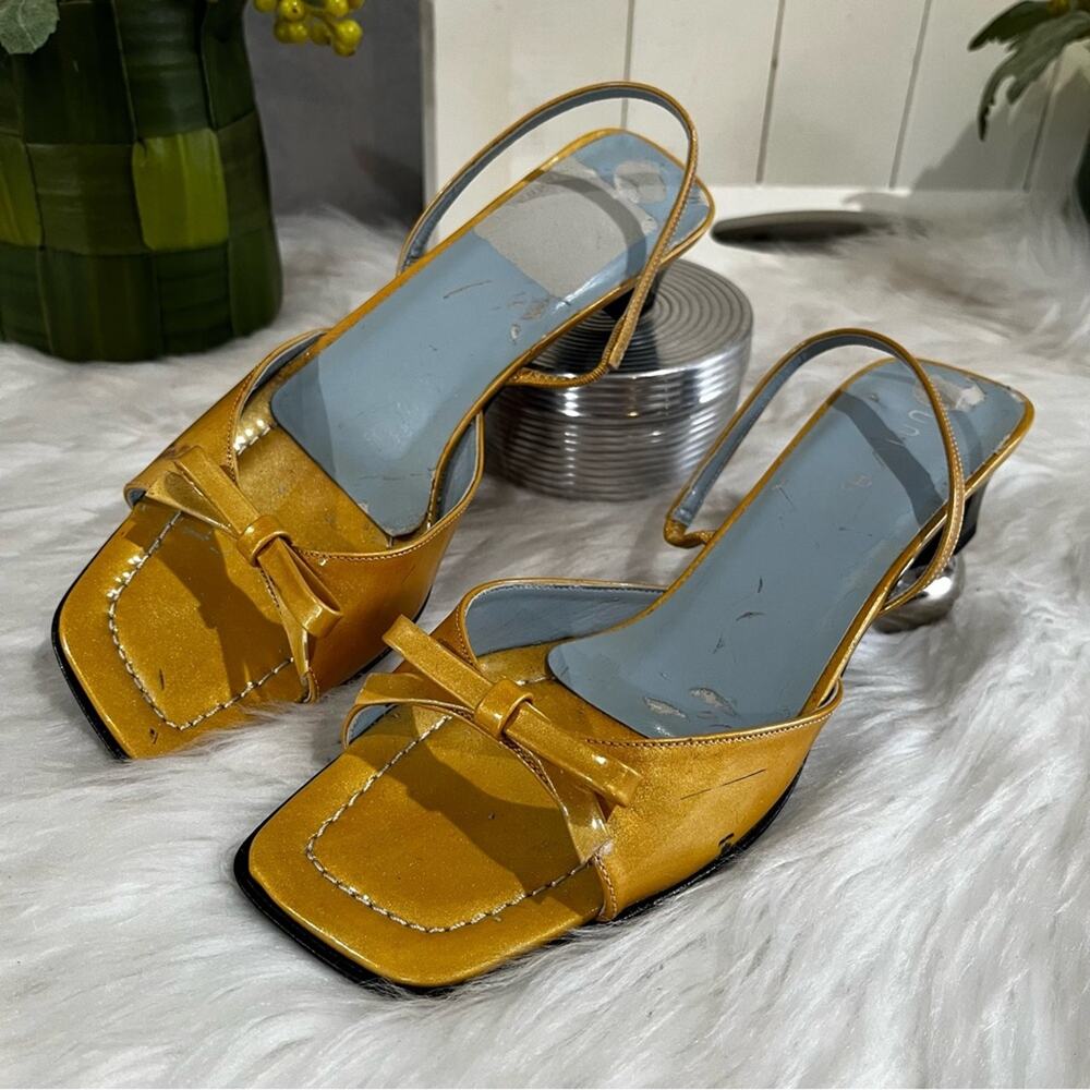 NEW Unisa Vintage 90s Patent Leather Slingback Bows Kitten Heel Sandals 6.5 NWOB